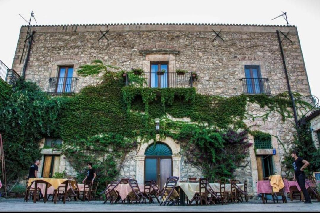 Agriturismo Feudo Tudia Landro Zewnętrze zdjęcie